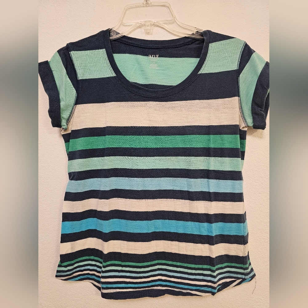 Blue short sleeve shirt